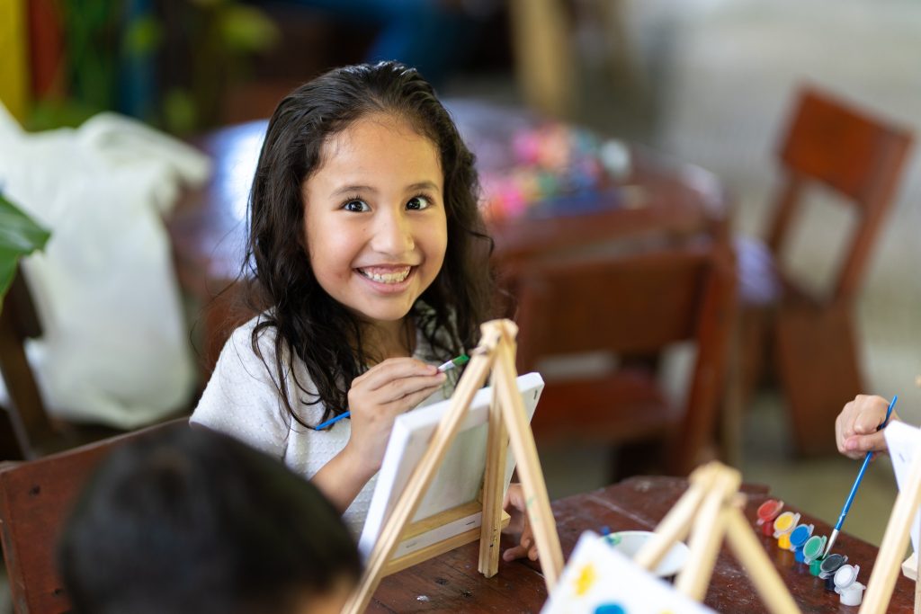 Schilderen voor kinderen in Suriname